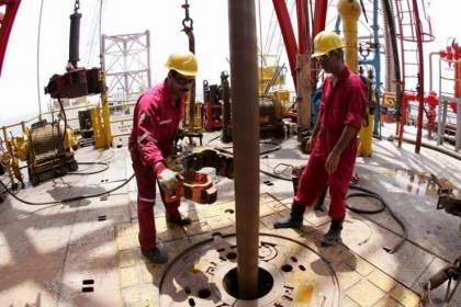 سرمایه صندوق توسعه ملی به سمت کاهش خام‌فروشی نفت و ناترازی گاز هدایت شود